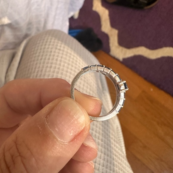 14 karat white gold sapphire & diamond ring - Picture 6 of 14